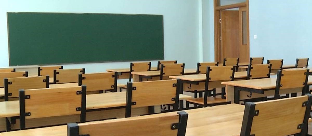 Дунд ангийн сурагчдыг танхимаар хичээллүүлэх шаардлагыг хүргүүлжээ